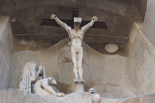 サグラダ・ファミリア　受難のファサード　キリストの磔刑